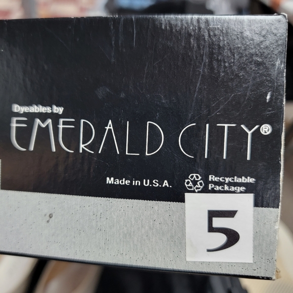 DYEABLES by EMERALD CITY ♡ Gorgeous Vintage CHERISH WHITE SATIN Heels 5 - Picture 11 of 16